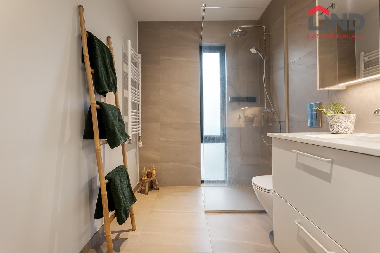 Jöfursbás 5D, 112 Reykjavík