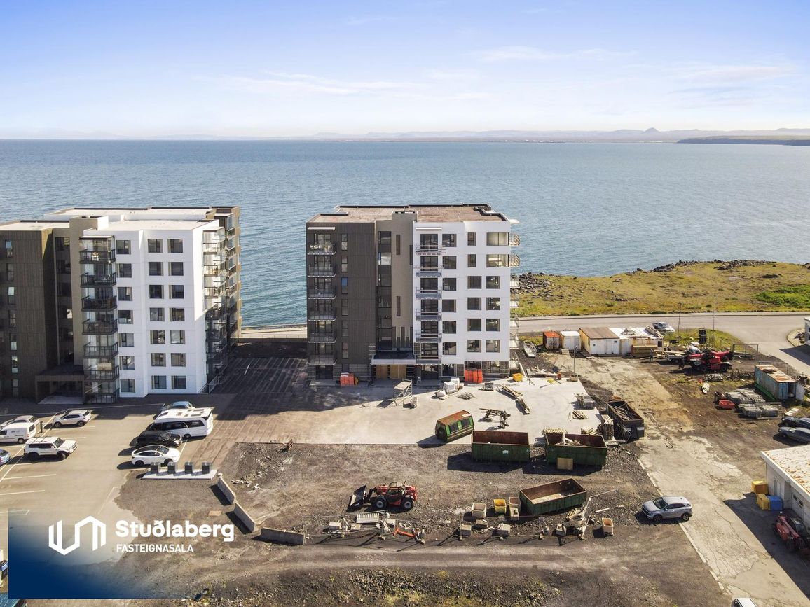 Pósthússtræti 9 - 0103, 230 Reykjanesbær