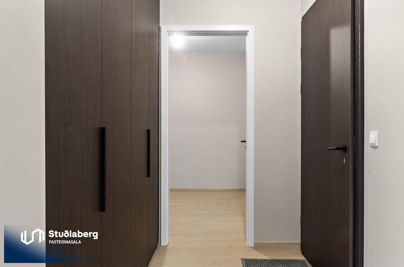 Pósthússtræti 9 - 0103, 230 Reykjanesbær