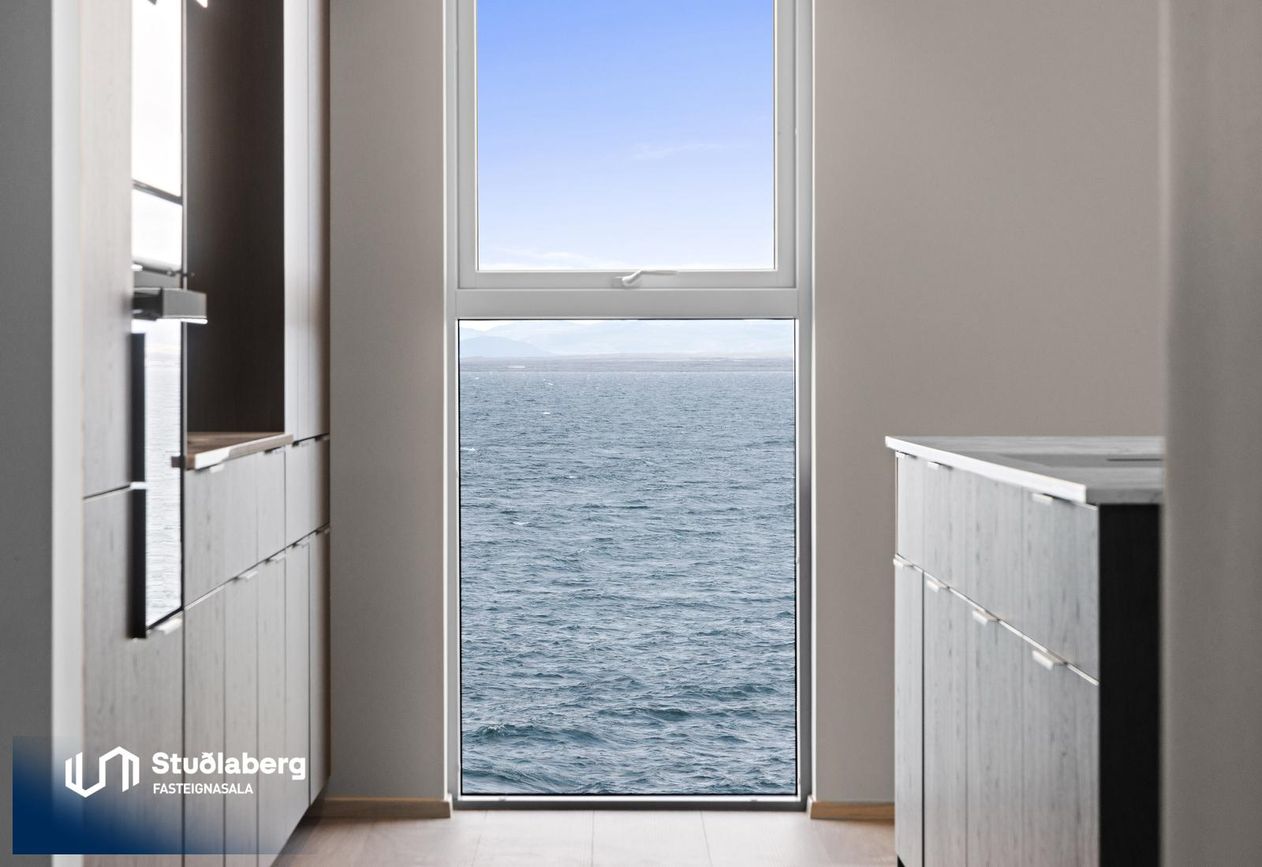 Pósthússtræti 9 - 0103, 230 Reykjanesbær