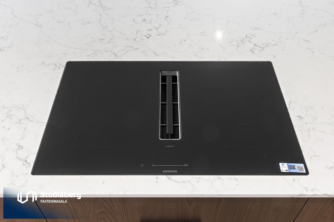 Pósthússtræti 9 - 0103, 230 Reykjanesbær