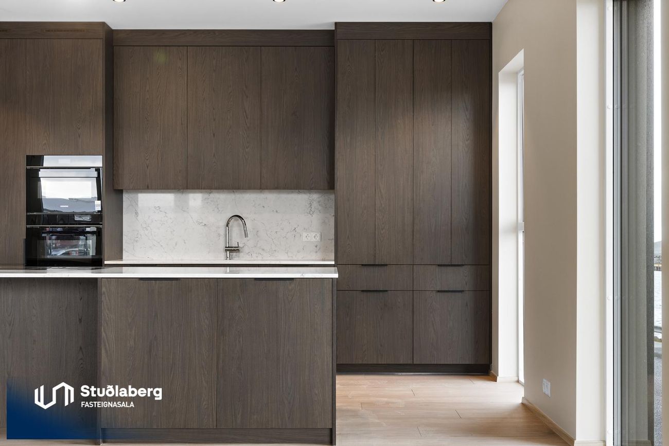 Pósthússtræti 9 - 0103, 230 Reykjanesbær