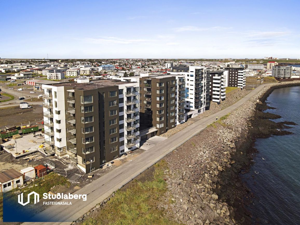 Pósthússtræti 9 - 0103, 230 Reykjanesbær