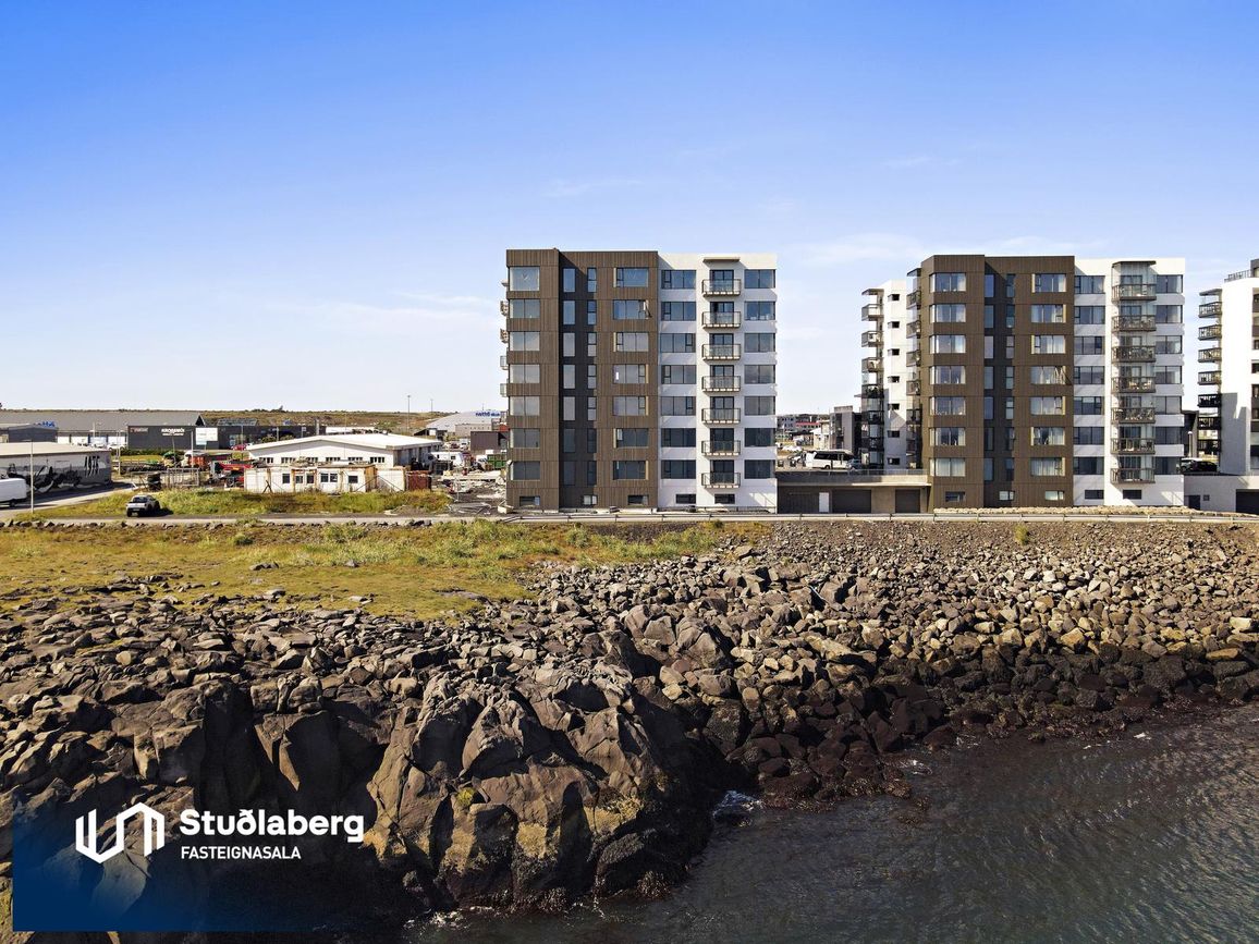Pósthússtræti 9 - 0103, 230 Reykjanesbær
