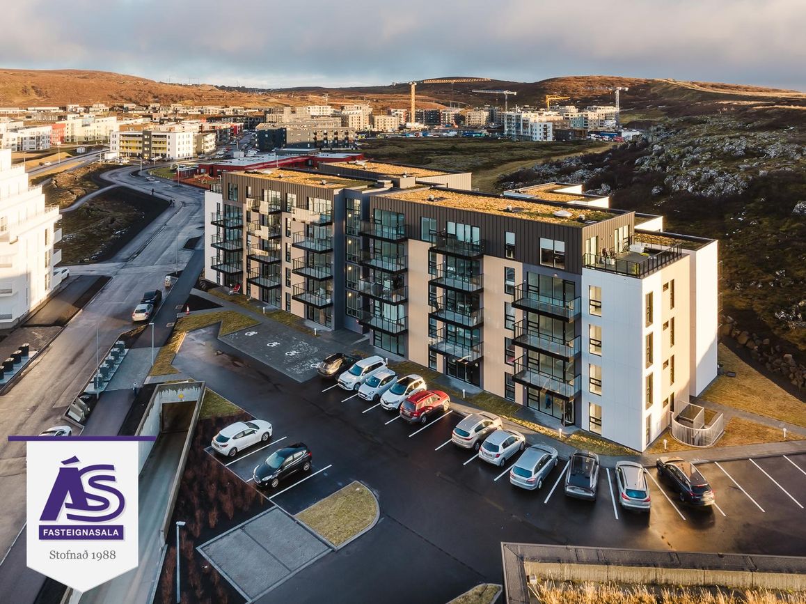 Áshamar 56, 221 Hafnarfjörður