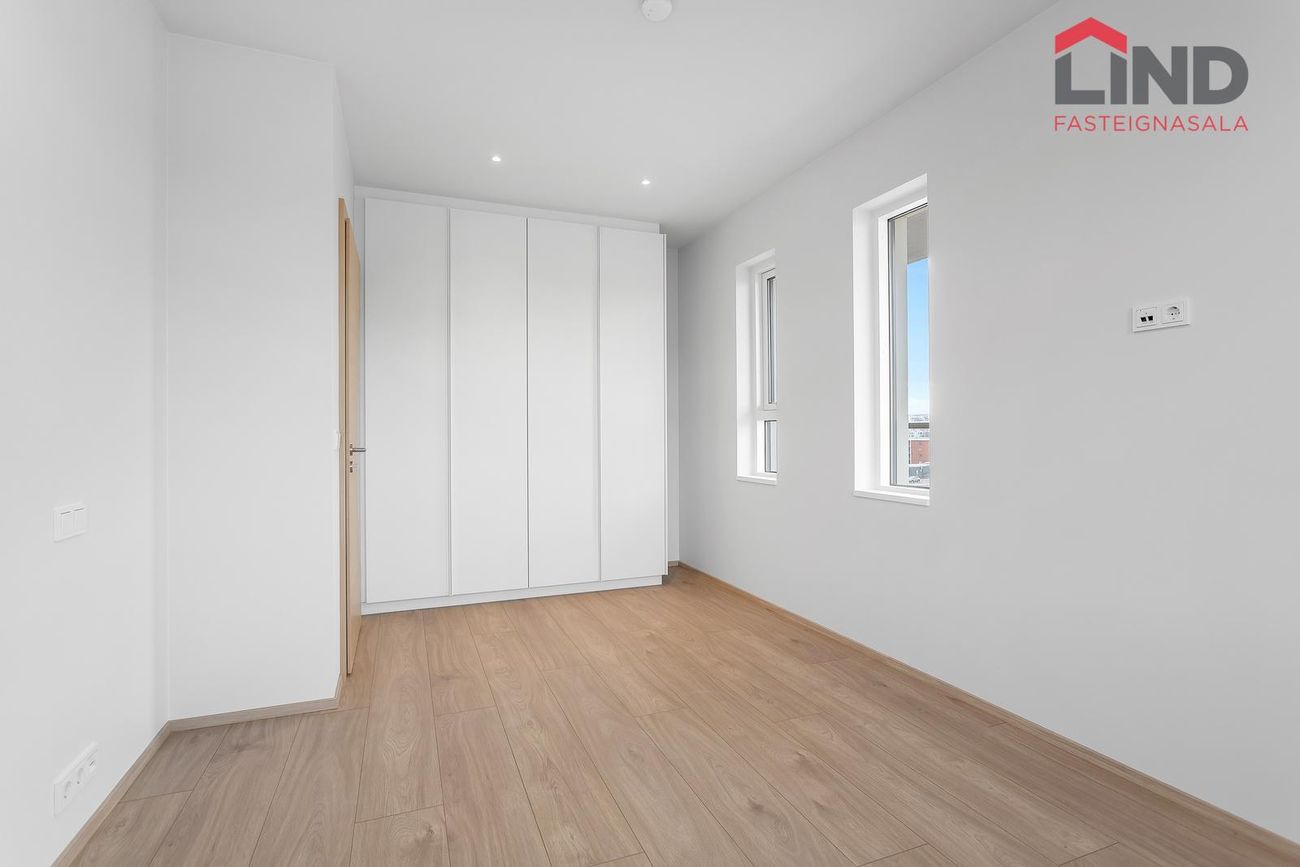 Fálkahlíð 5 - 0326, 102 Reykjavík