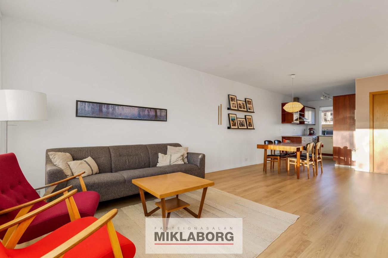 Efstaland 24, 108 Reykjavík