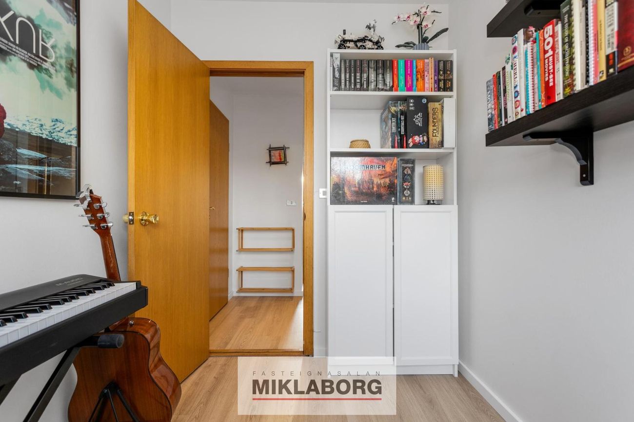 Efstaland 24, 108 Reykjavík