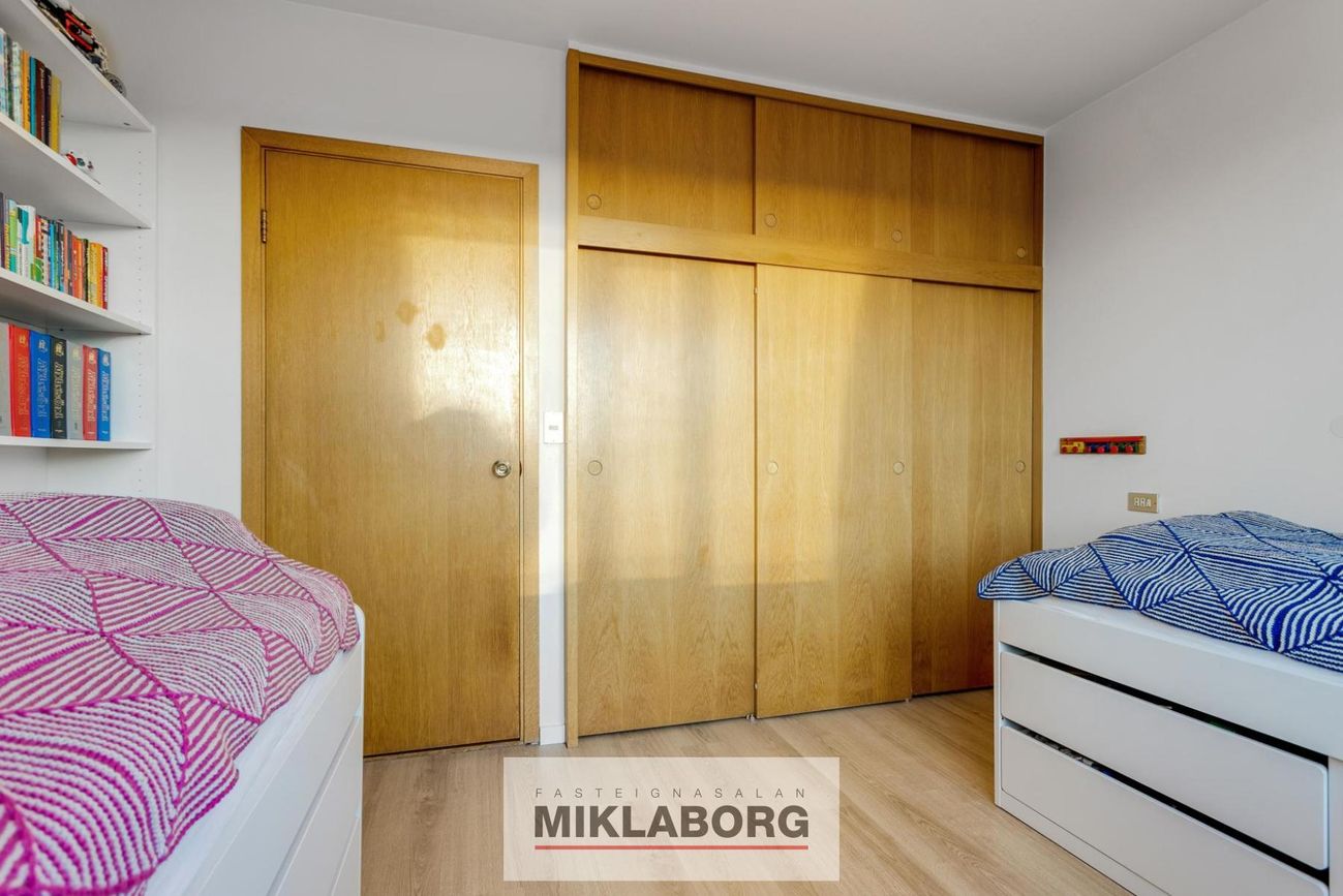 Efstaland 24, 108 Reykjavík