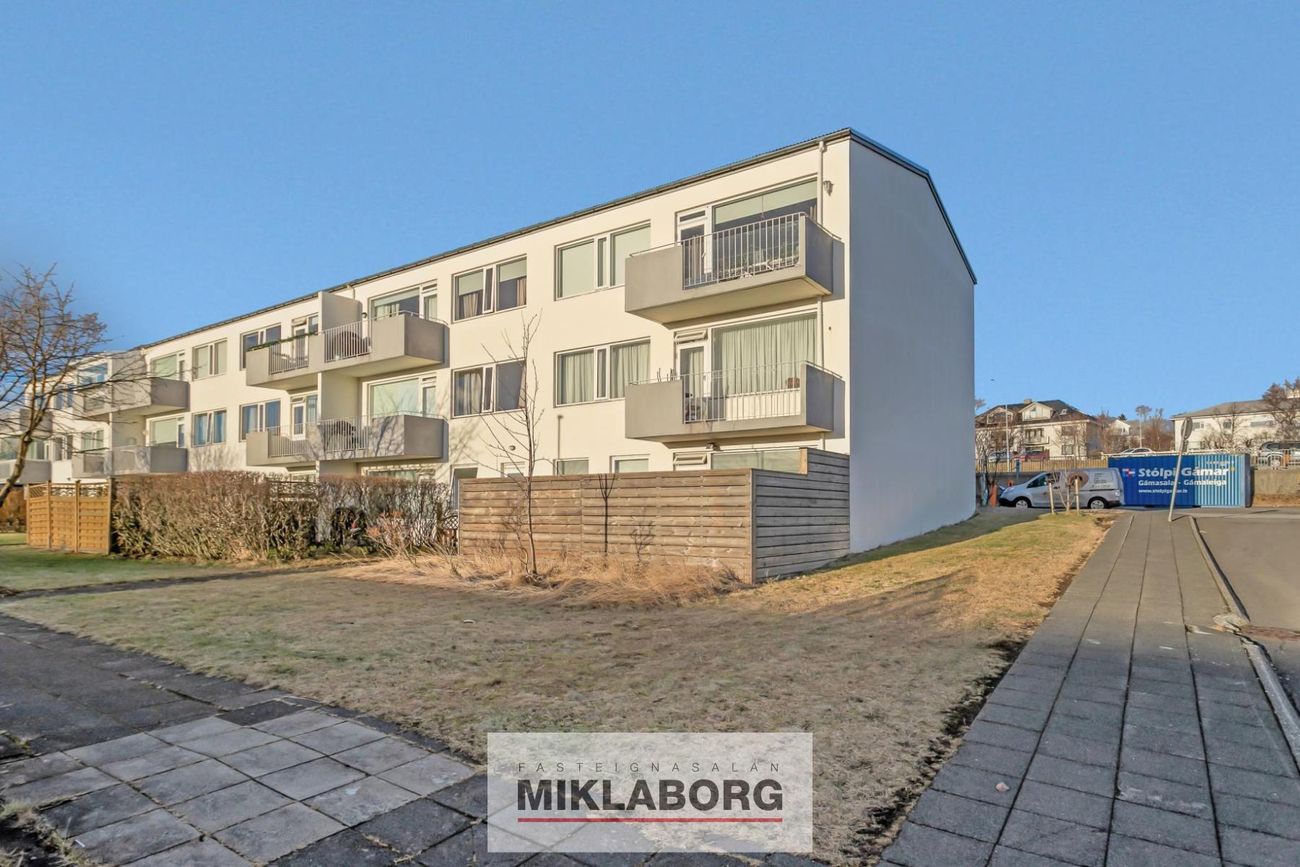 Efstaland 24, 108 Reykjavík