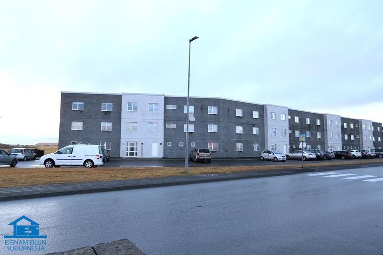 Tjarnabraut 14, 260 Reykjanesbær