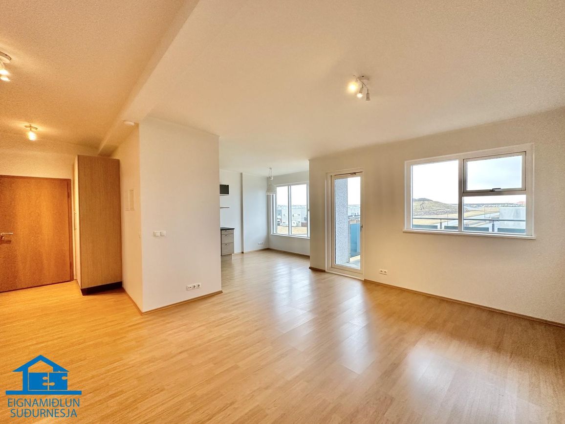 Tjarnabraut 14, 260 Reykjanesbær