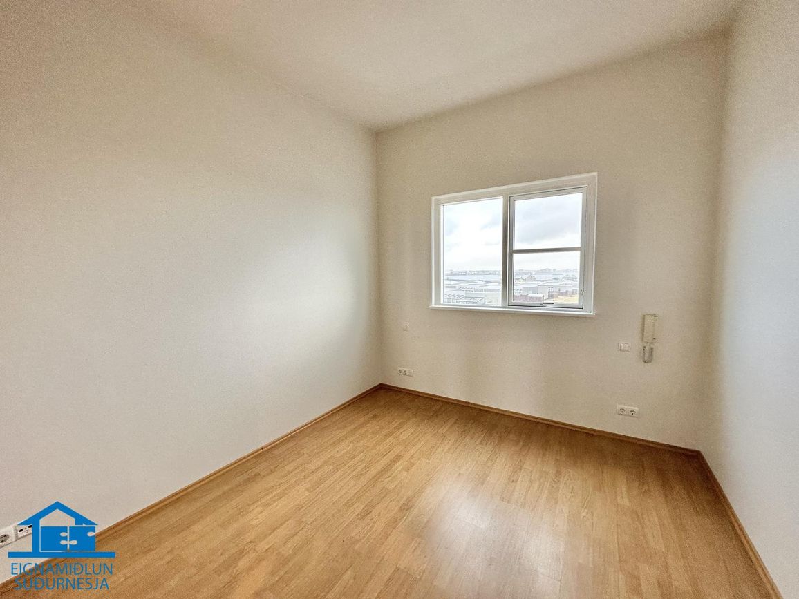 Tjarnabraut 14, 260 Reykjanesbær