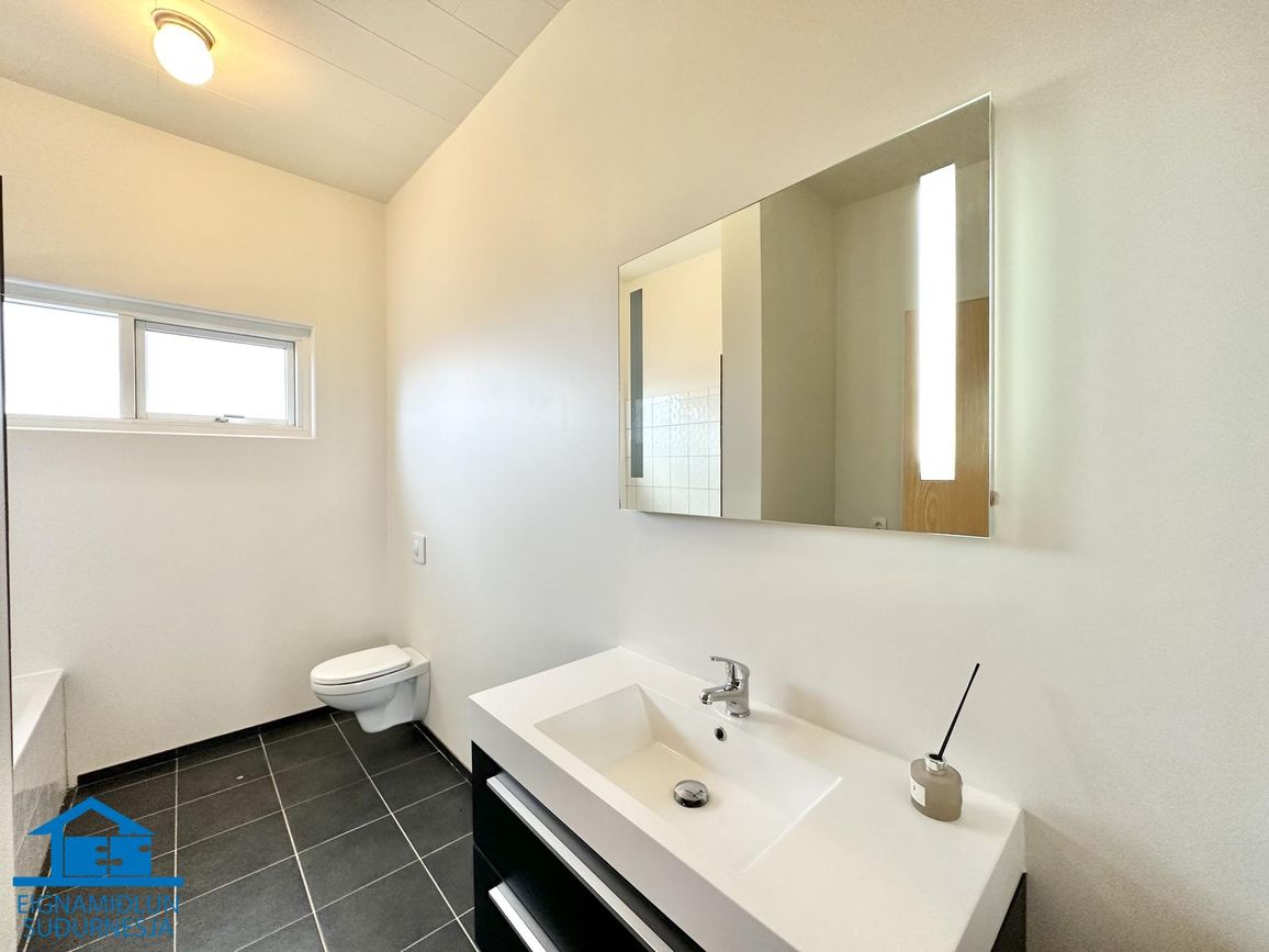 Tjarnabraut 14, 260 Reykjanesbær