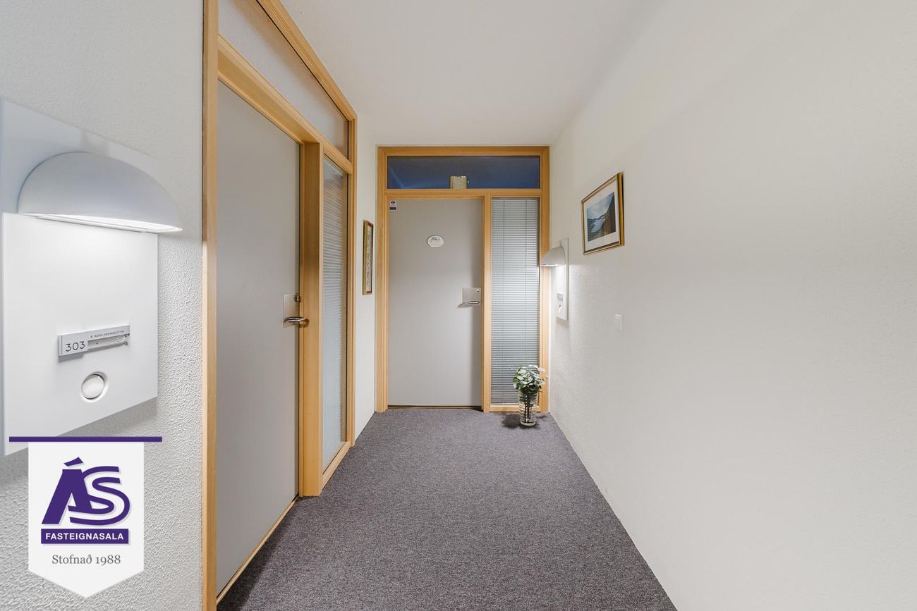 Sólvangsvegur 1, 220 Hafnarfjörður