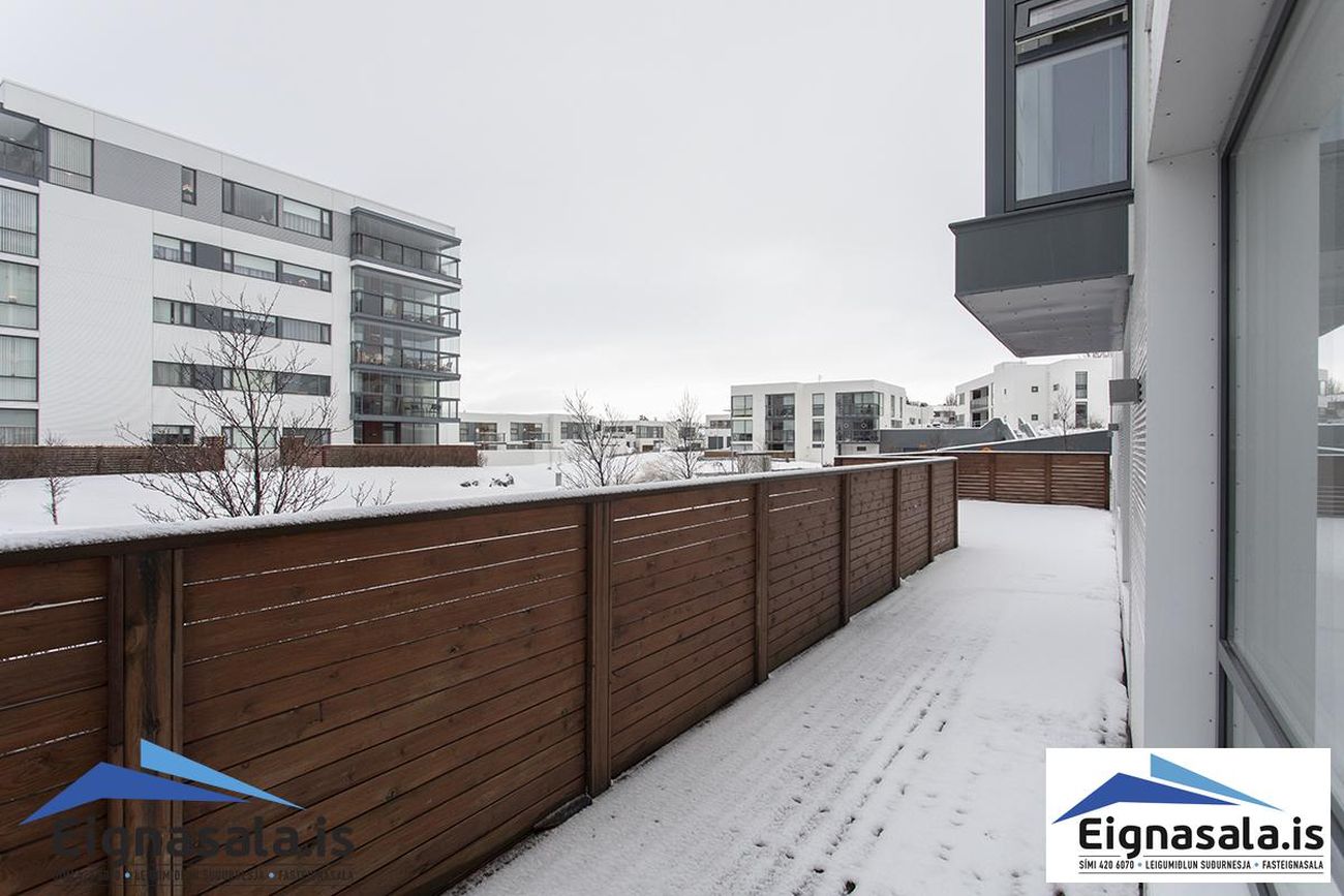 Lundur 2, 200 Kópavogur