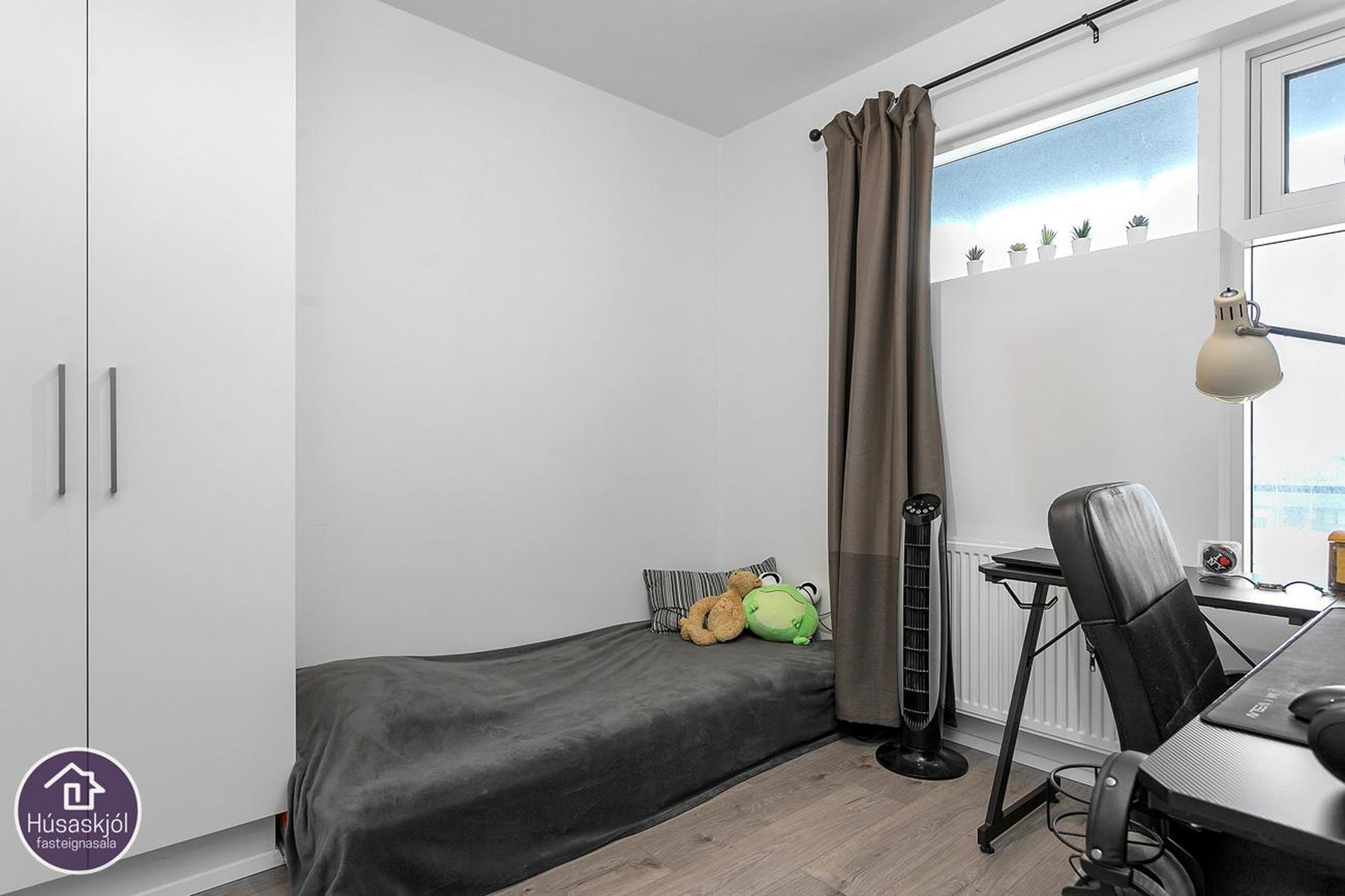 Dalsbraut 6, 260 Reykjanesbær