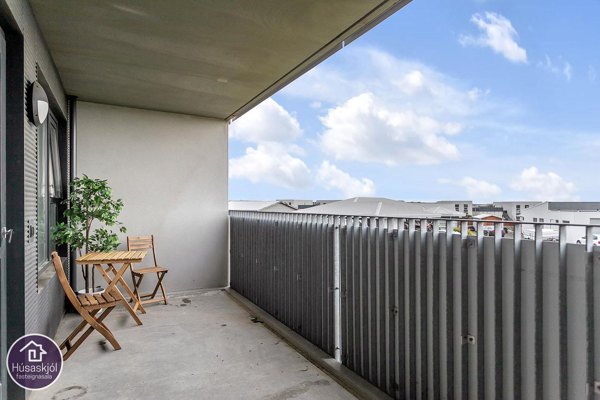 Dalsbraut 6, 260 Reykjanesbær