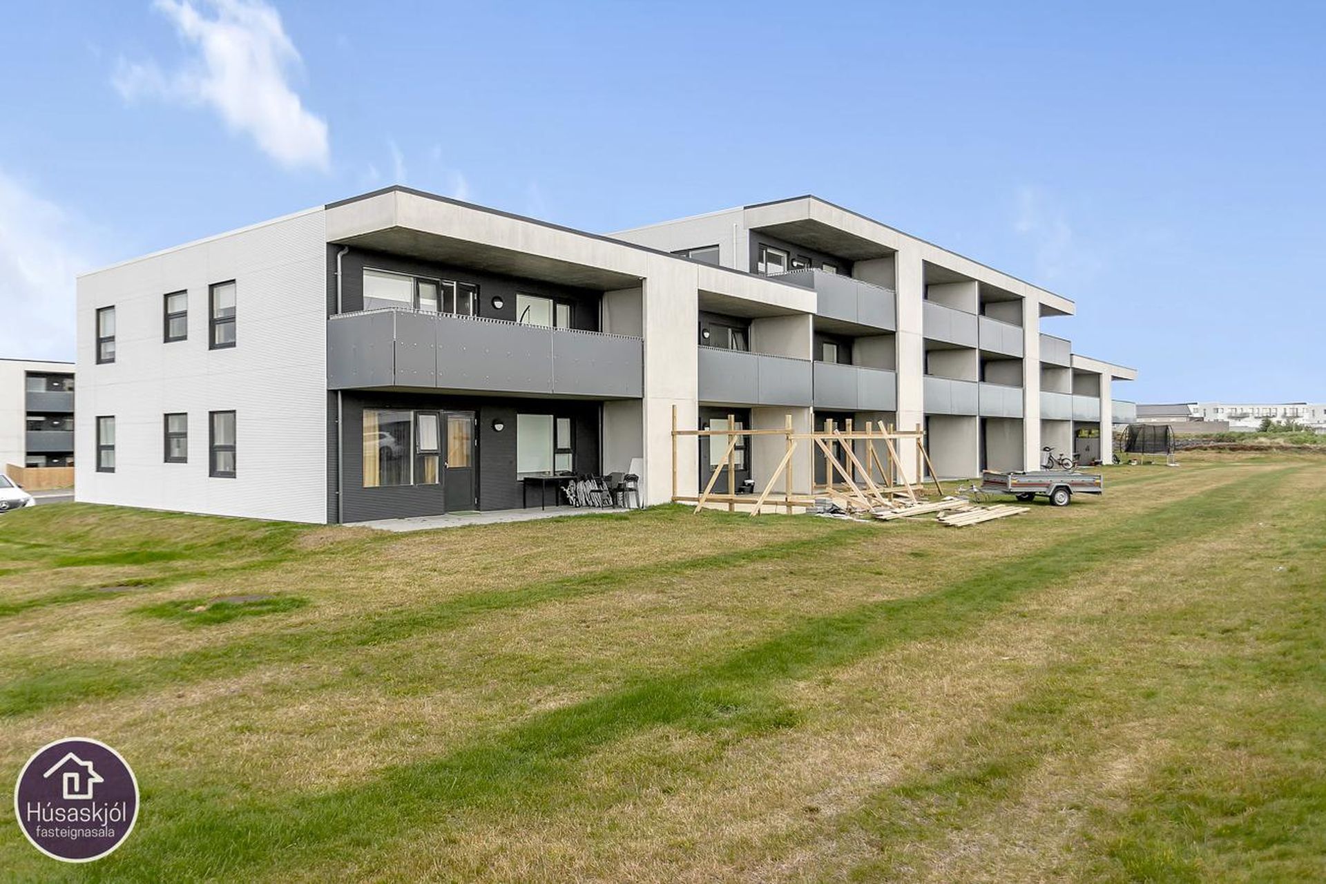 Dalsbraut 6, 260 Reykjanesbær