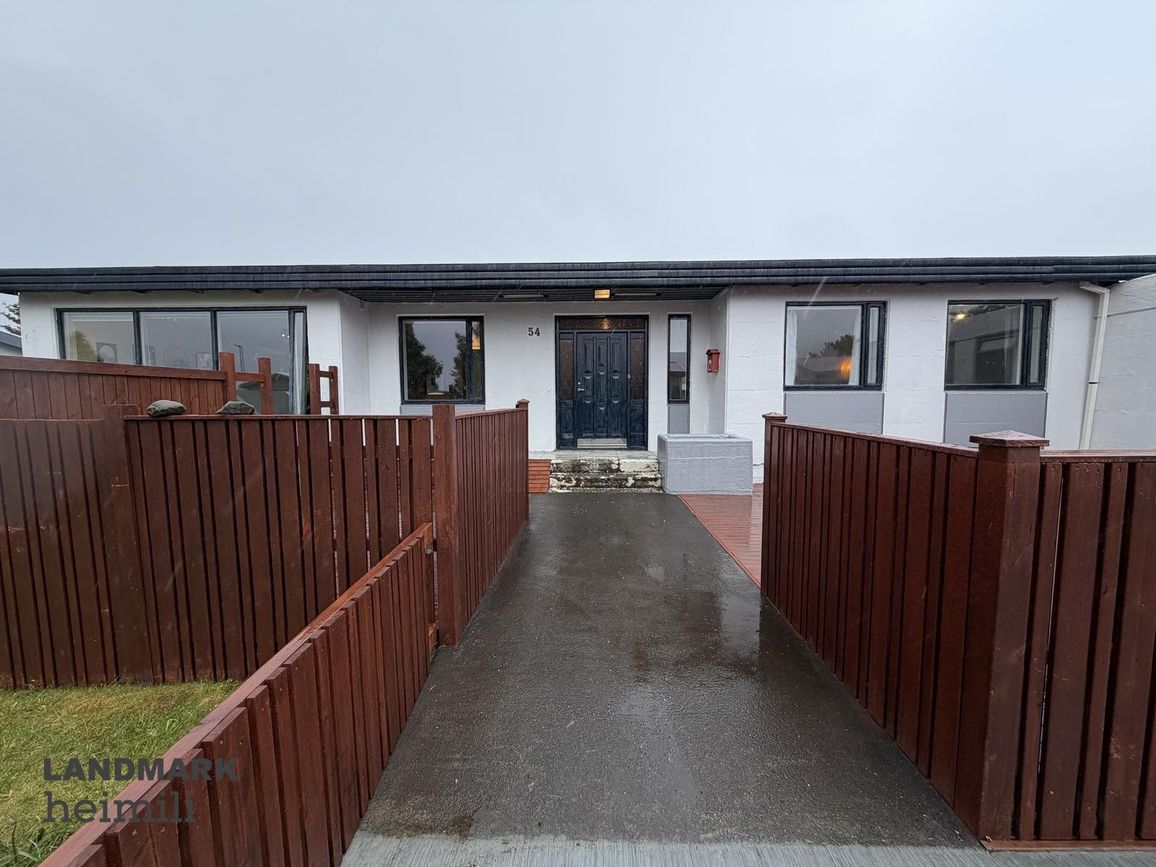Grundargata 54 - 0101, 350 Grundafjörður