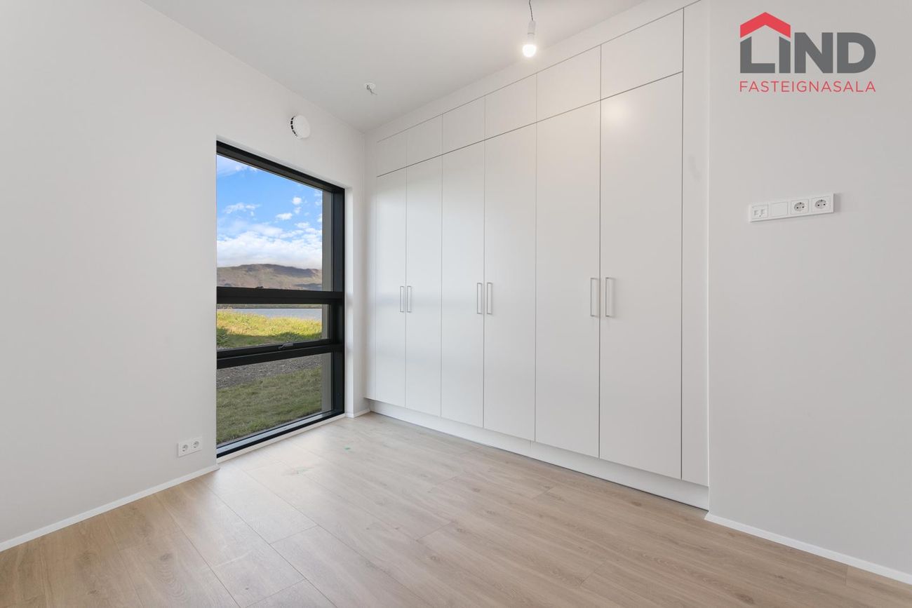 Jöfursbás 5B - 0101, 112 Reykjavík