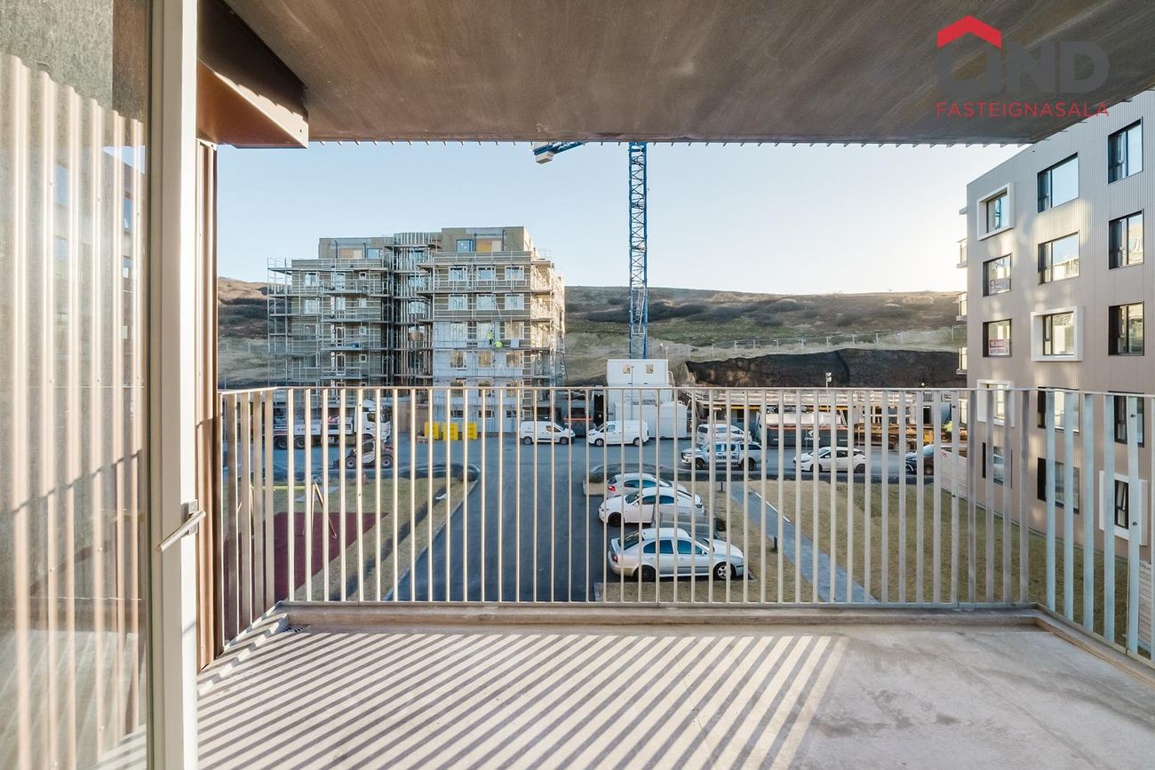 Hringhamar 33 - 0203, 221 Hafnarfjörður