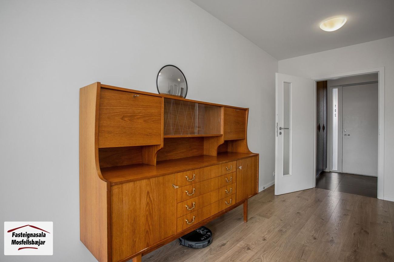 Gerplustræti 31, 270 Mosfellsbær