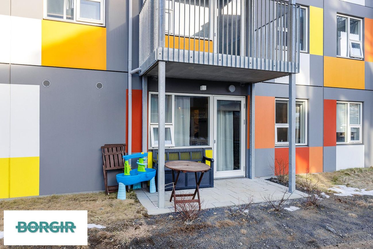 Jöfursbás 11B, 112 Reykjavík