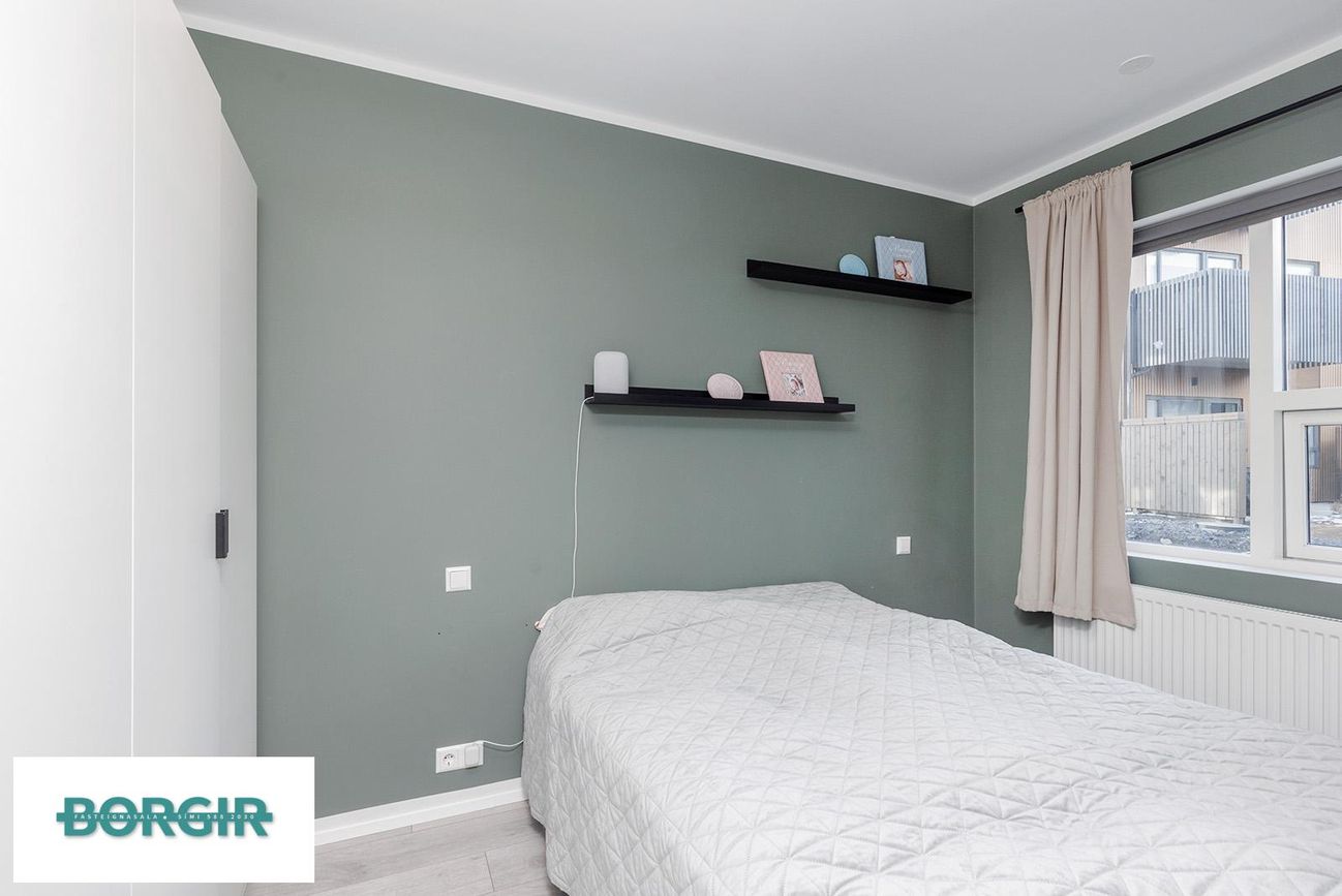 Jöfursbás 11B, 112 Reykjavík