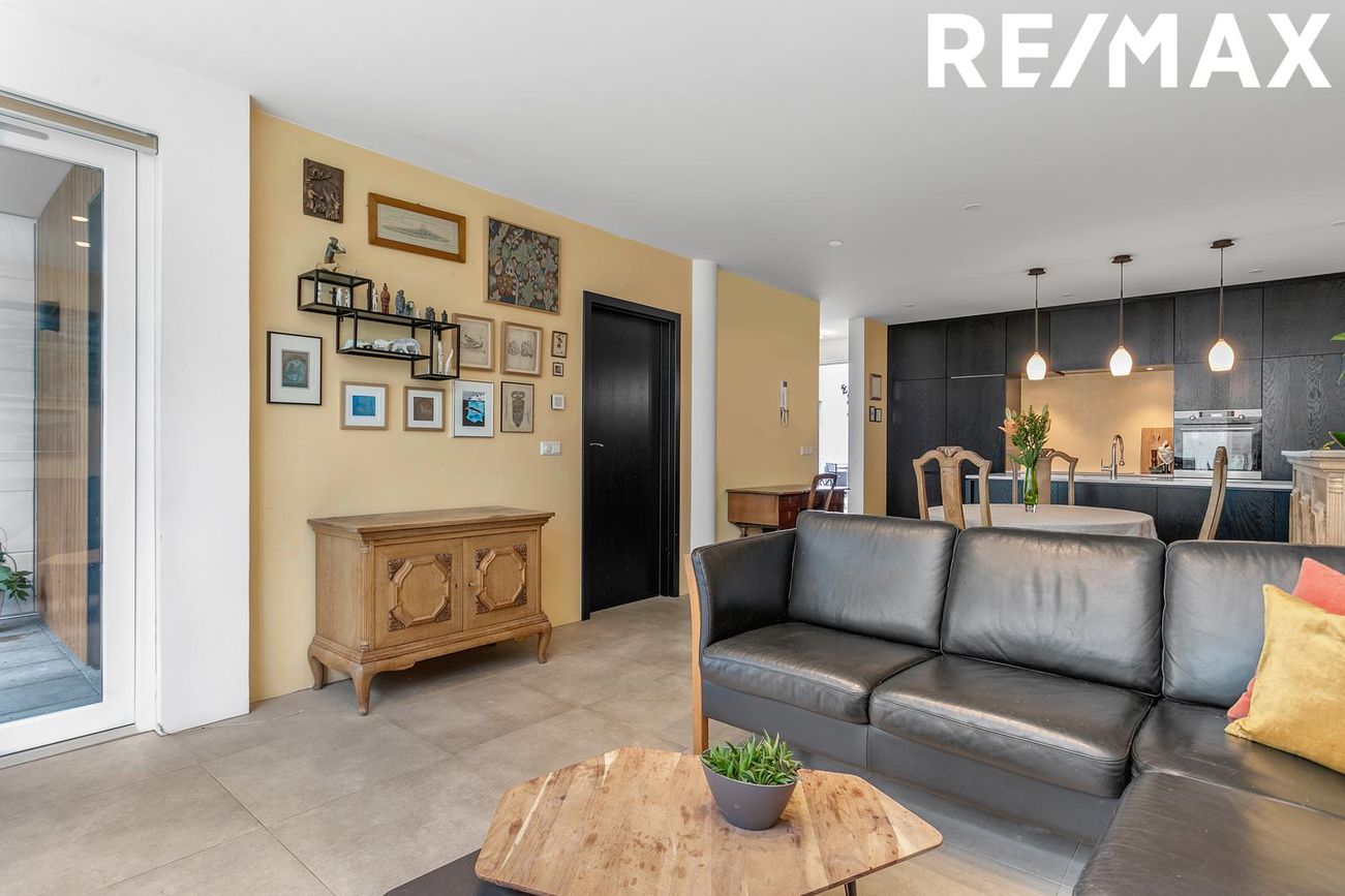 Hverfisgata 94, 101 Reykjavík