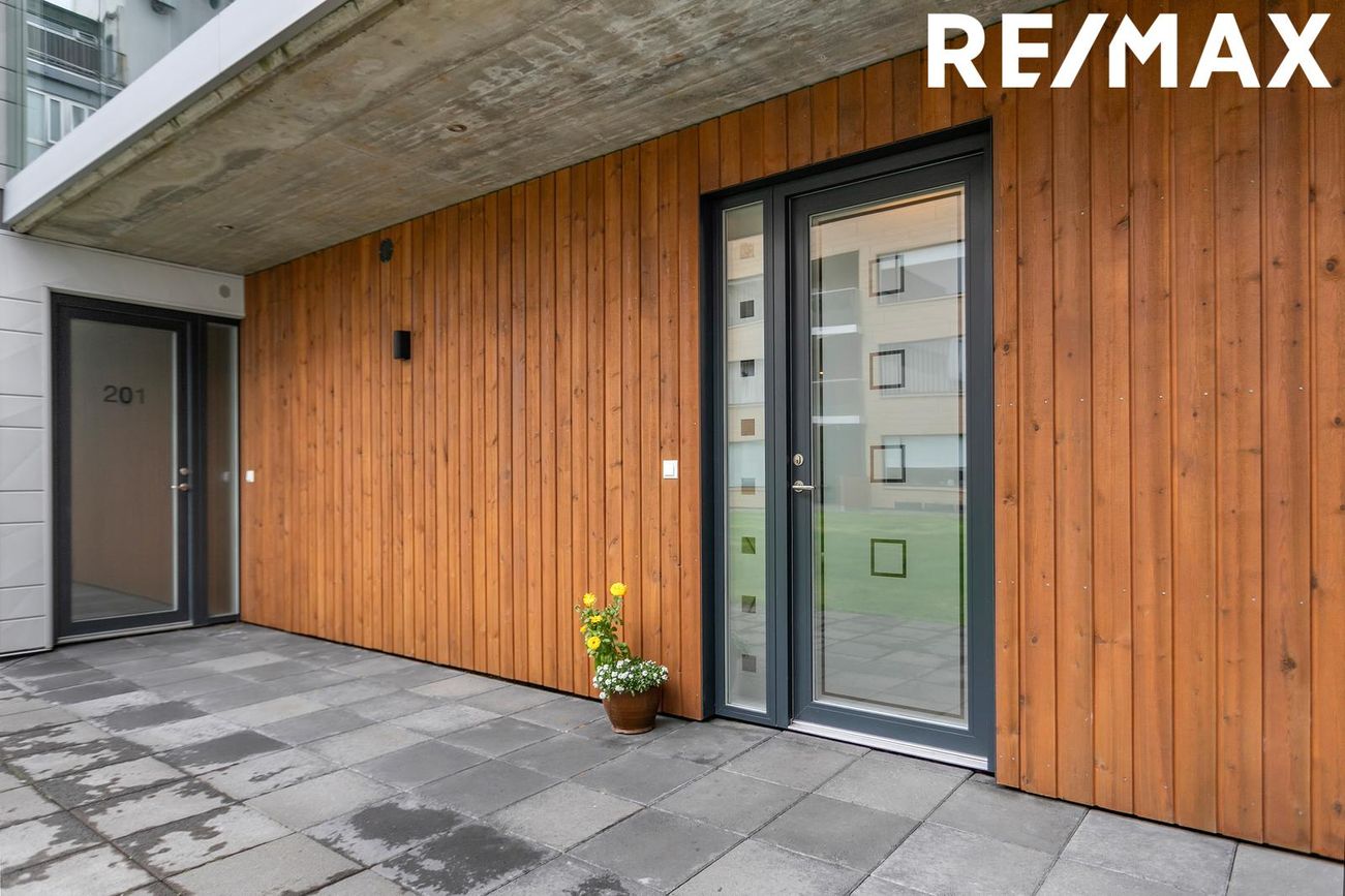 Hverfisgata 94, 101 Reykjavík