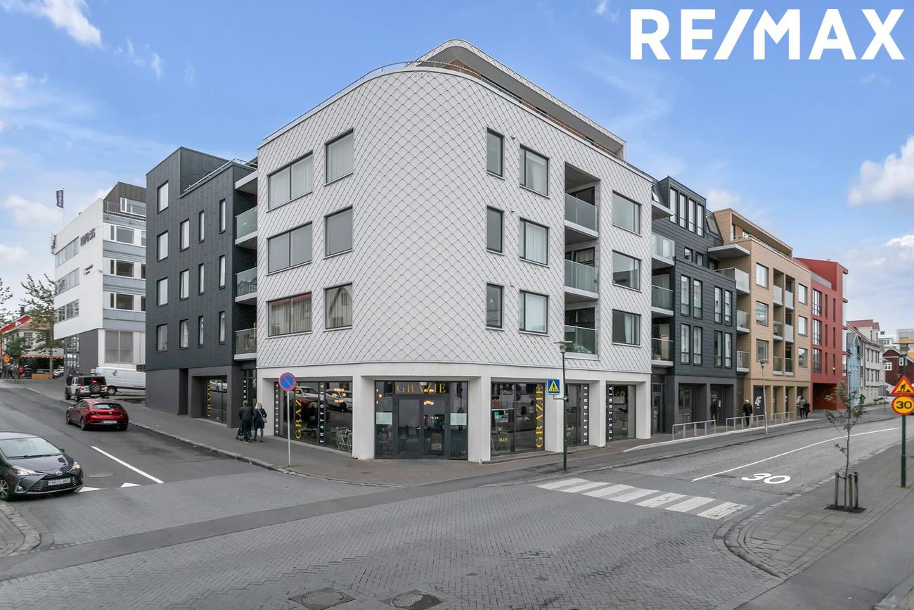 Hverfisgata 94, 101 Reykjavík