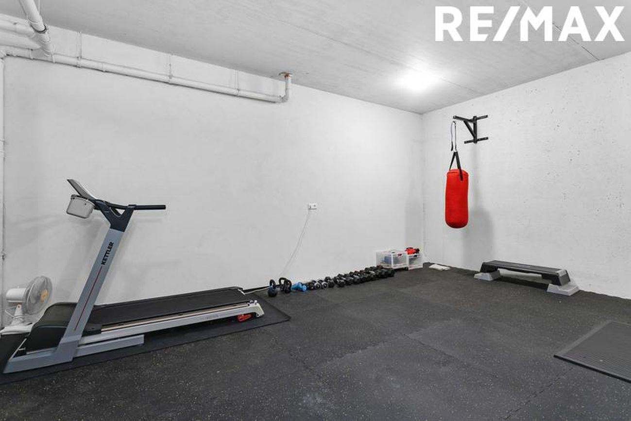 Hverfisgata 94, 101 Reykjavík