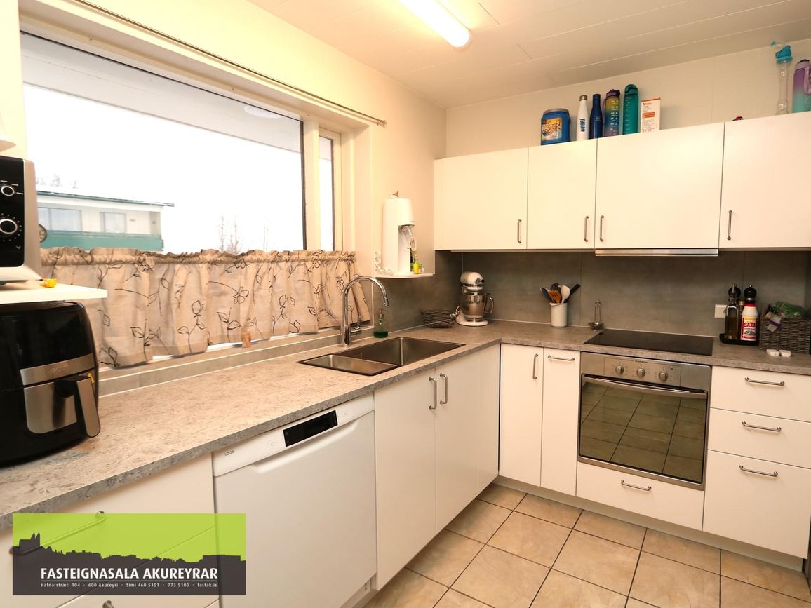 Skarðshlíð 27, 603 Akureyri