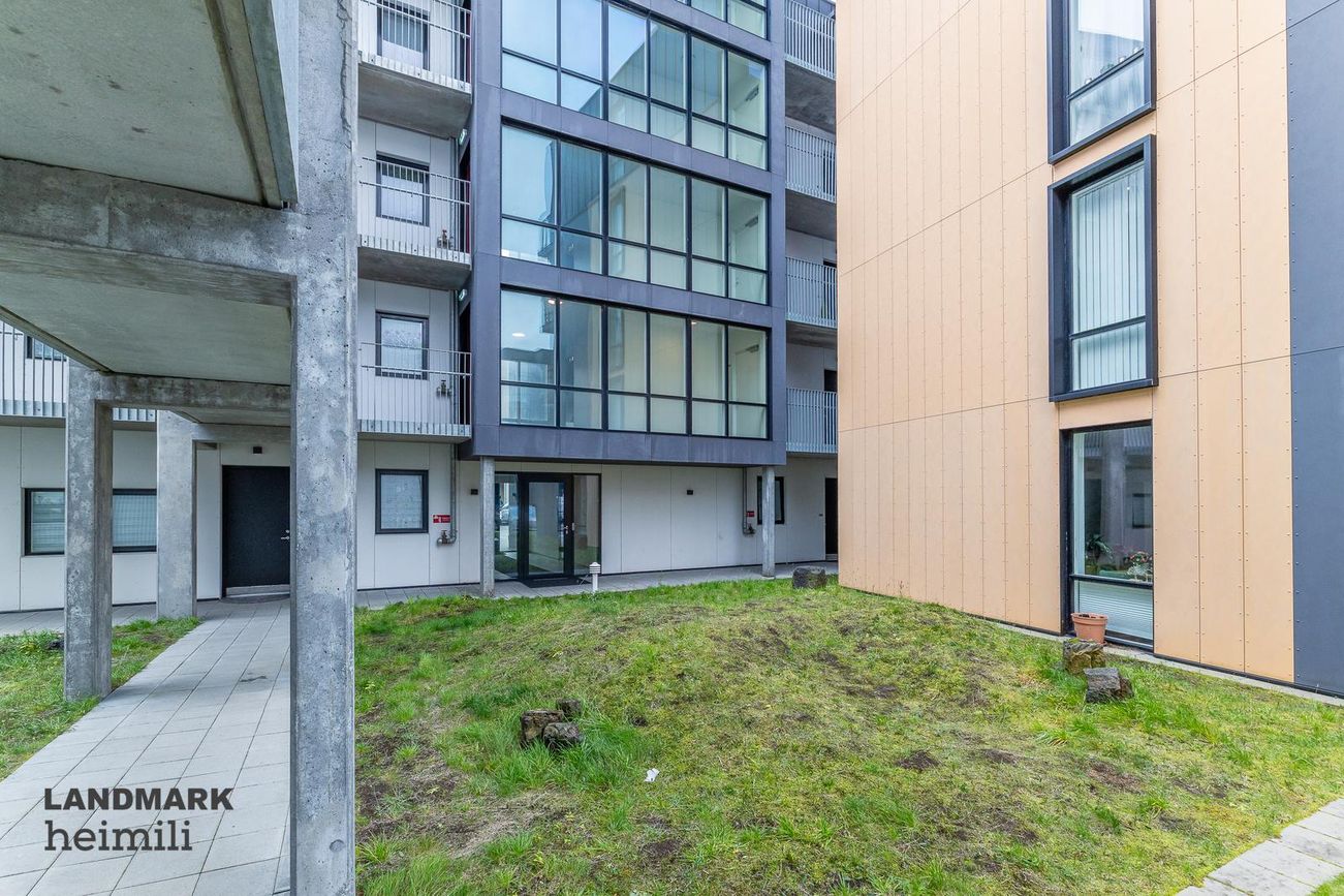 Áshamar 52, 221 Hafnarfjörður