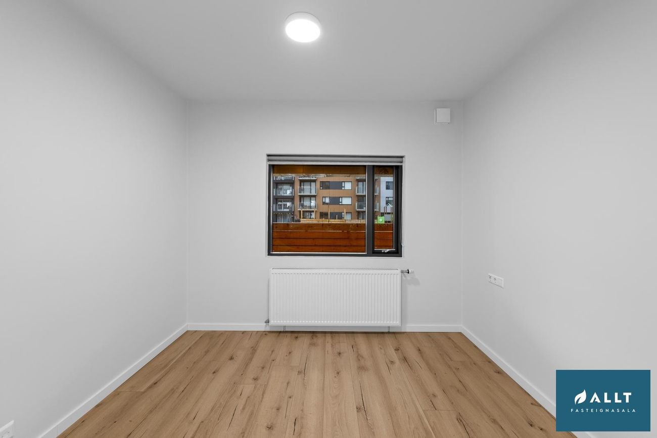 Smyrilshlíð 3, 102 Reykjavík