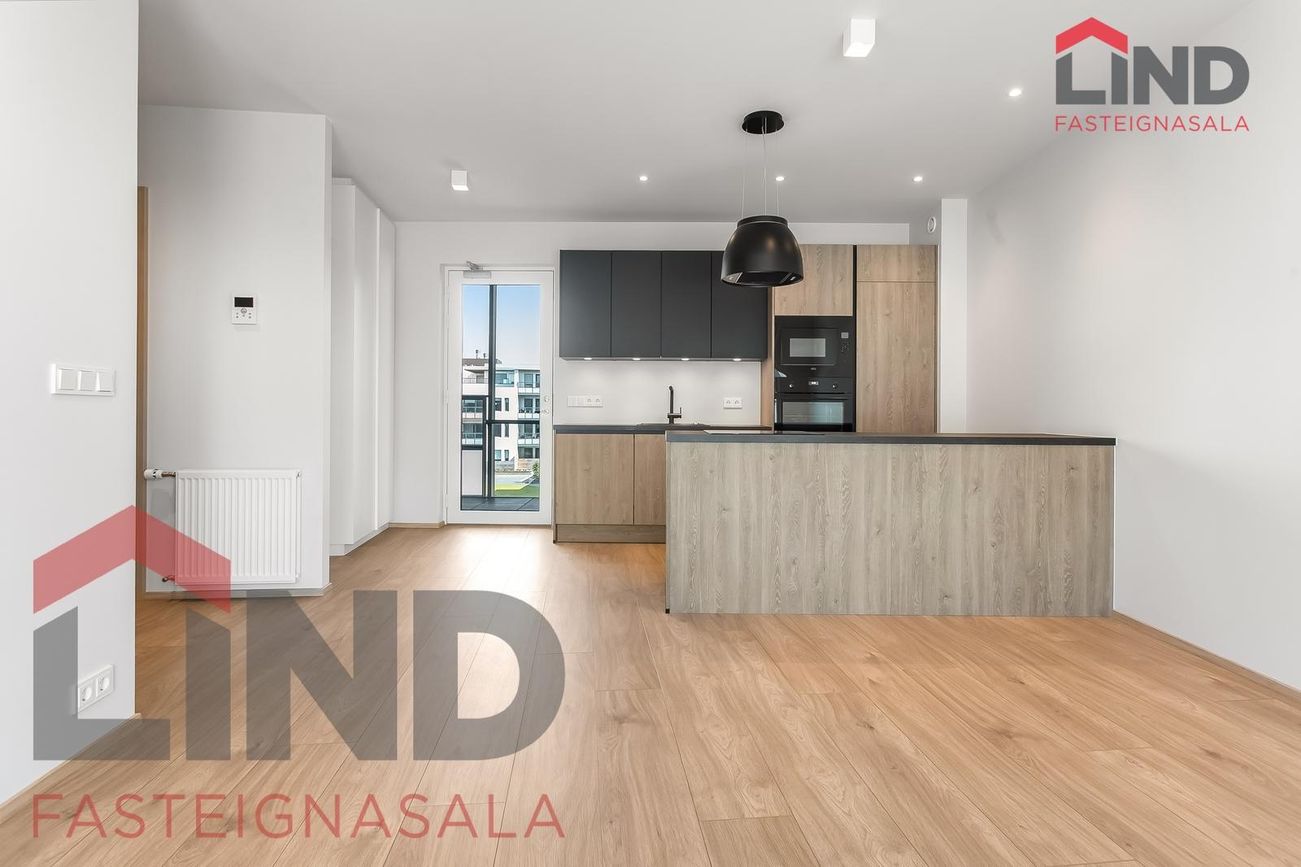 Fálkahlíð 5, 102 Reykjavík