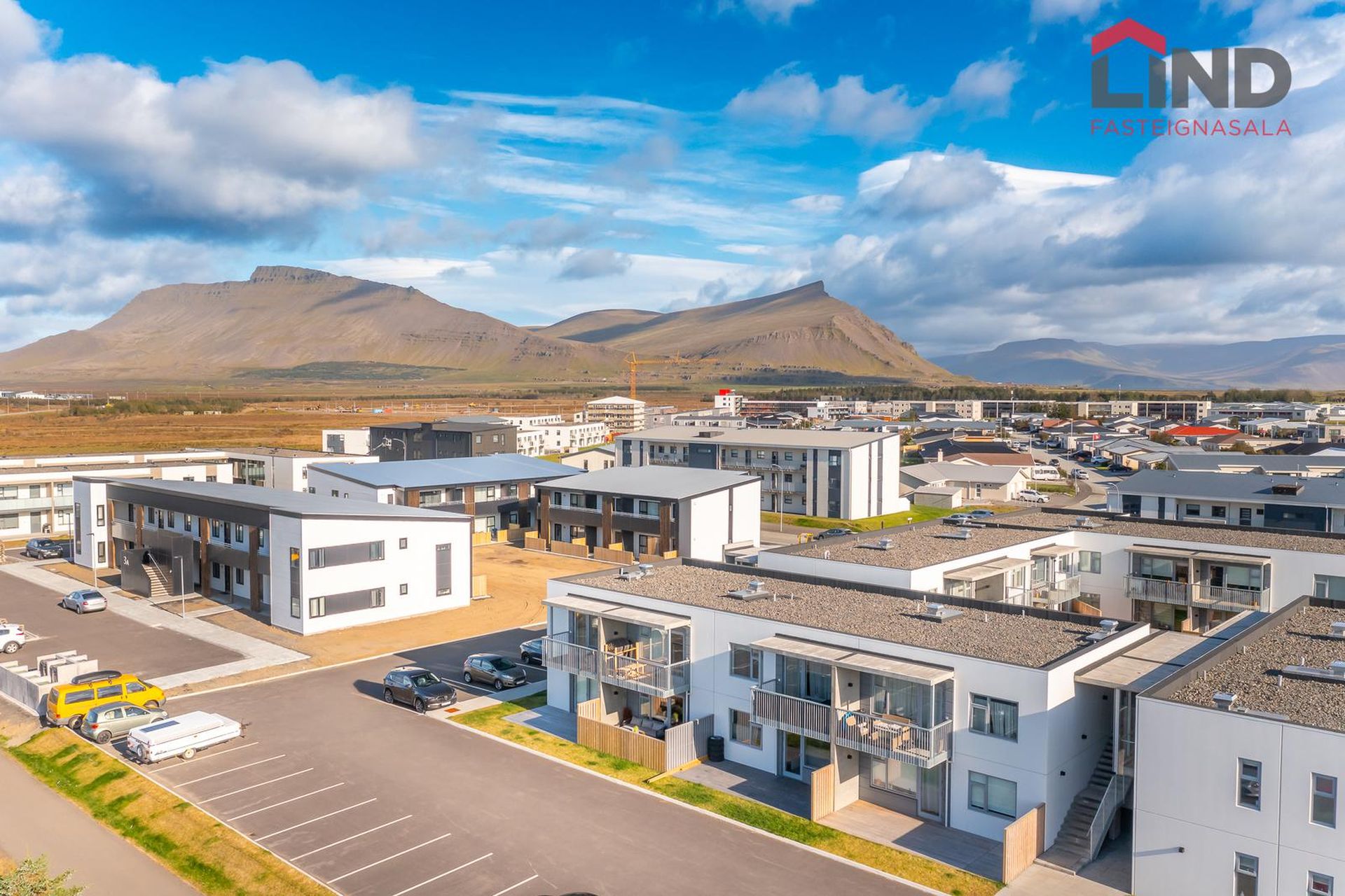 Asparskógar 1, 300 Akranes