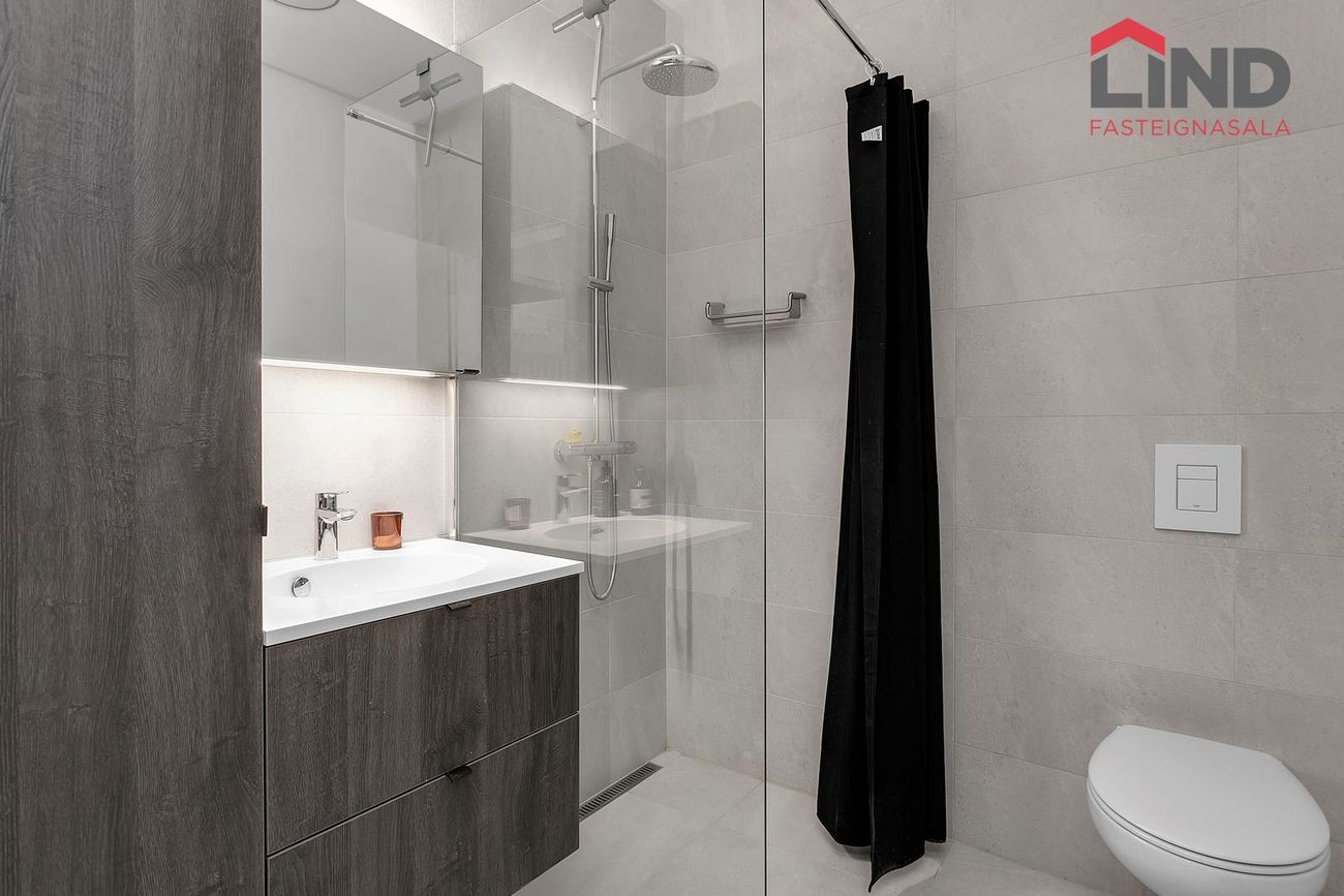 Álalind 18, 201 Kópavogur