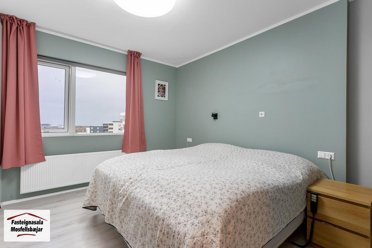 Vefarastræti 38, 270 Mosfellsbær