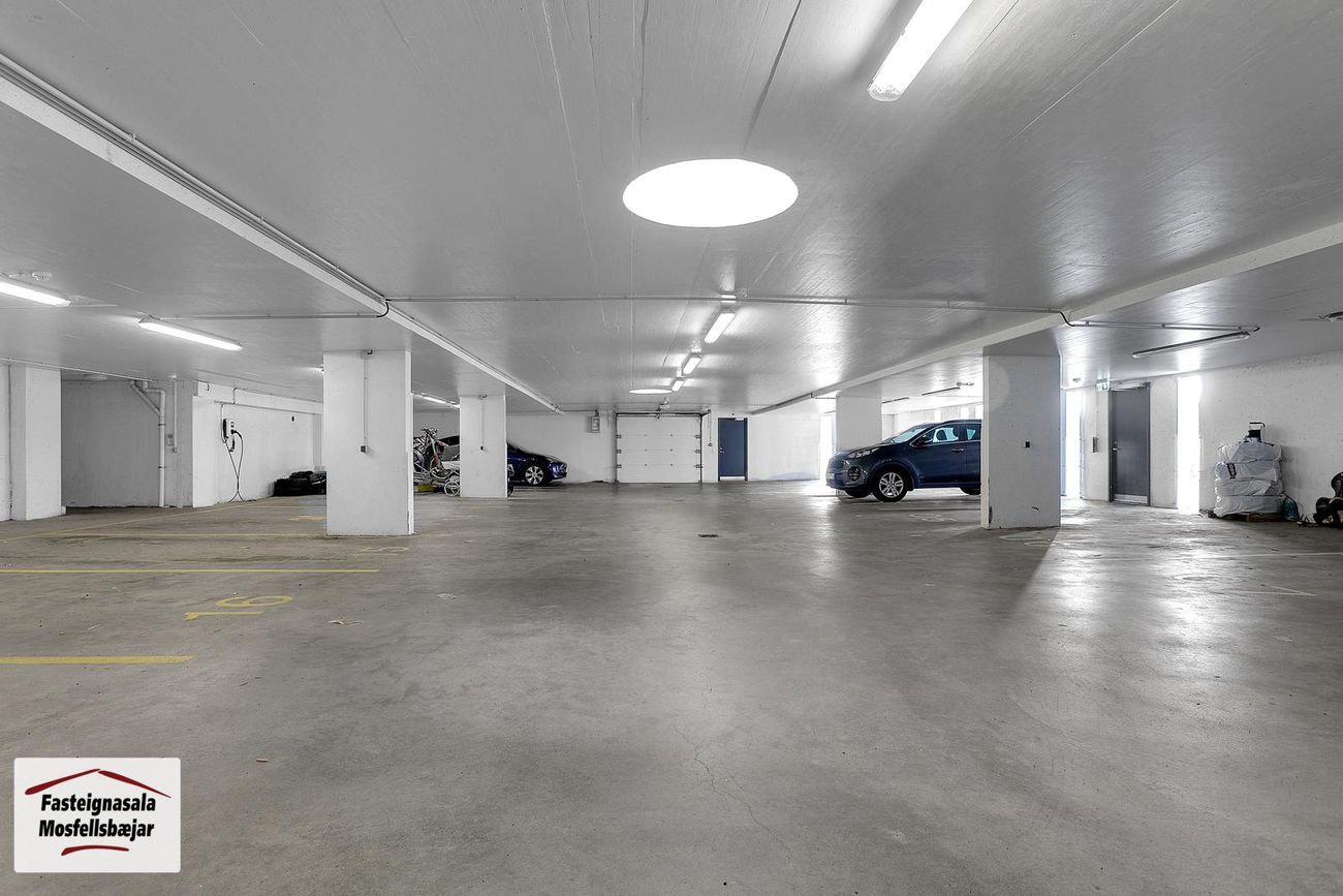 Vefarastræti 38, 270 Mosfellsbær