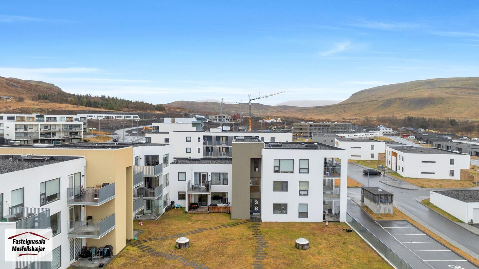 Vefarastræti 38, 270 Mosfellsbær