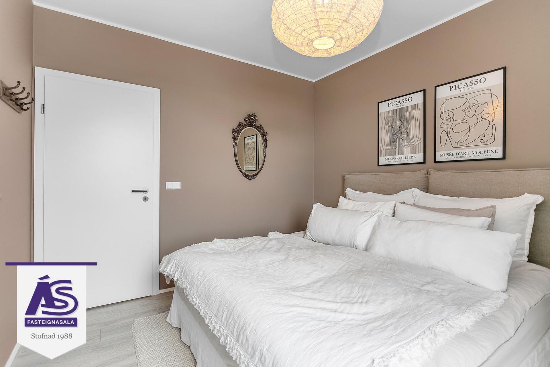 Vinastræti 8 - 0202, 210 Garðabær