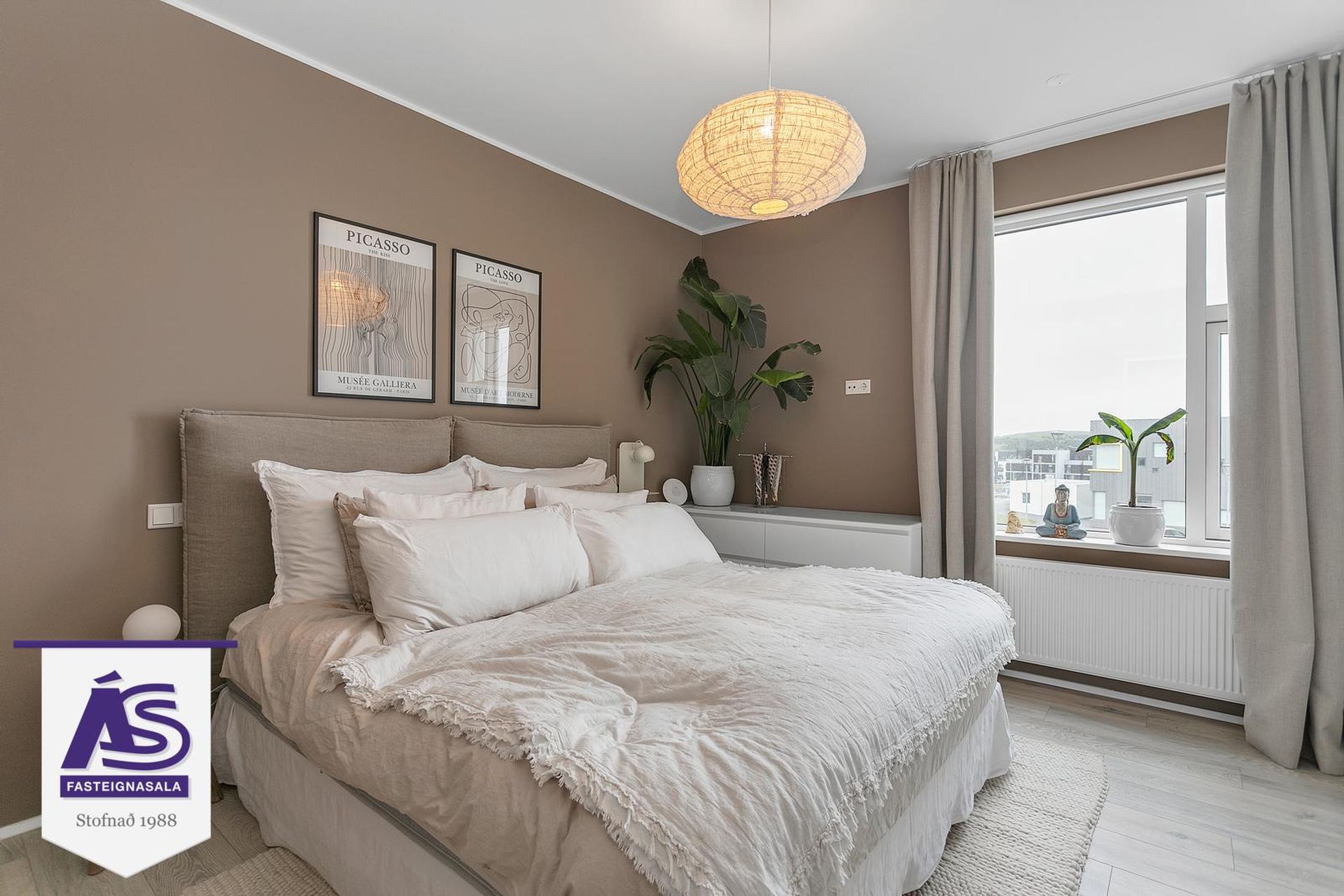 Vinastræti 8 - 0202, 210 Garðabær