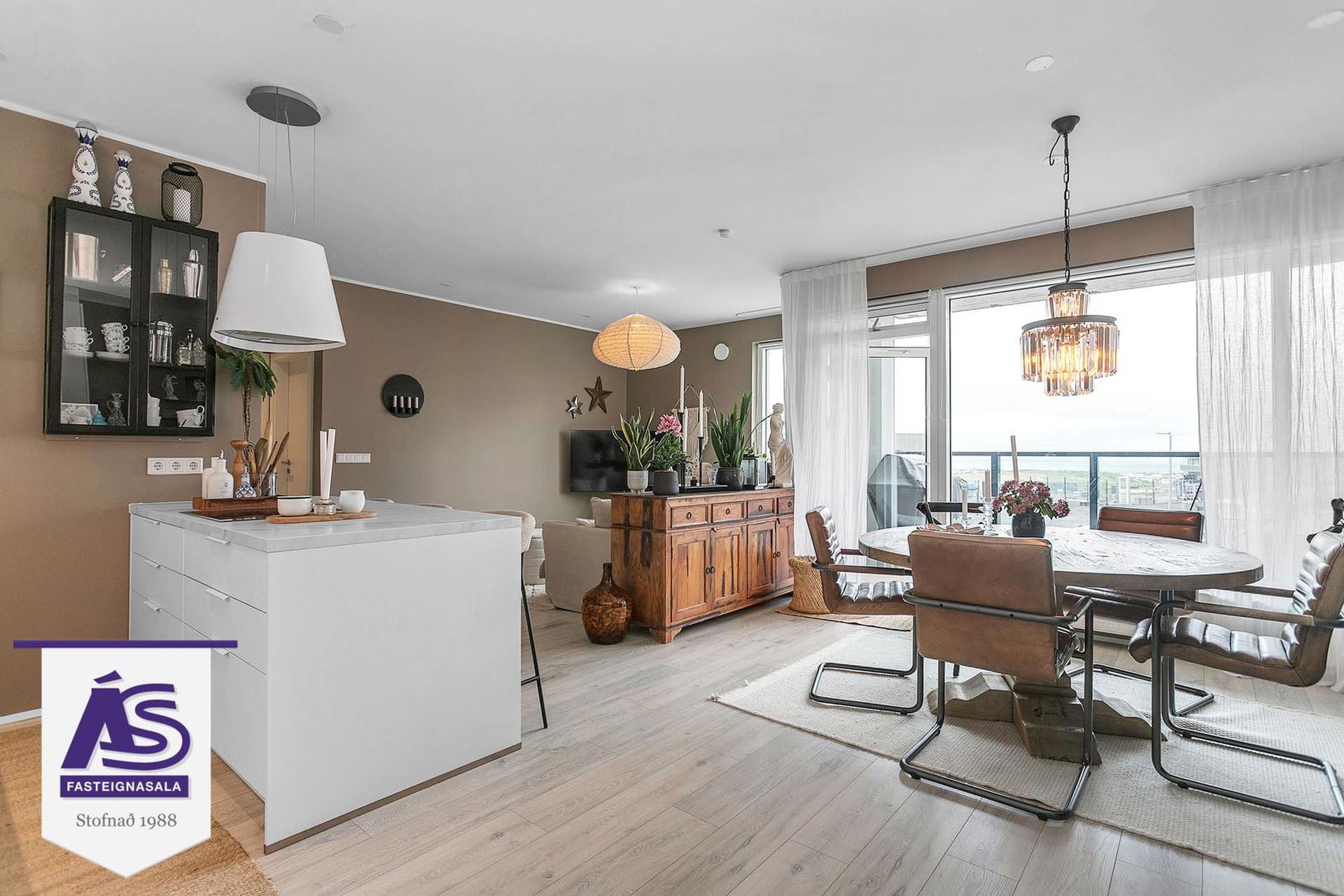 Vinastræti 8 - 0202, 210 Garðabær