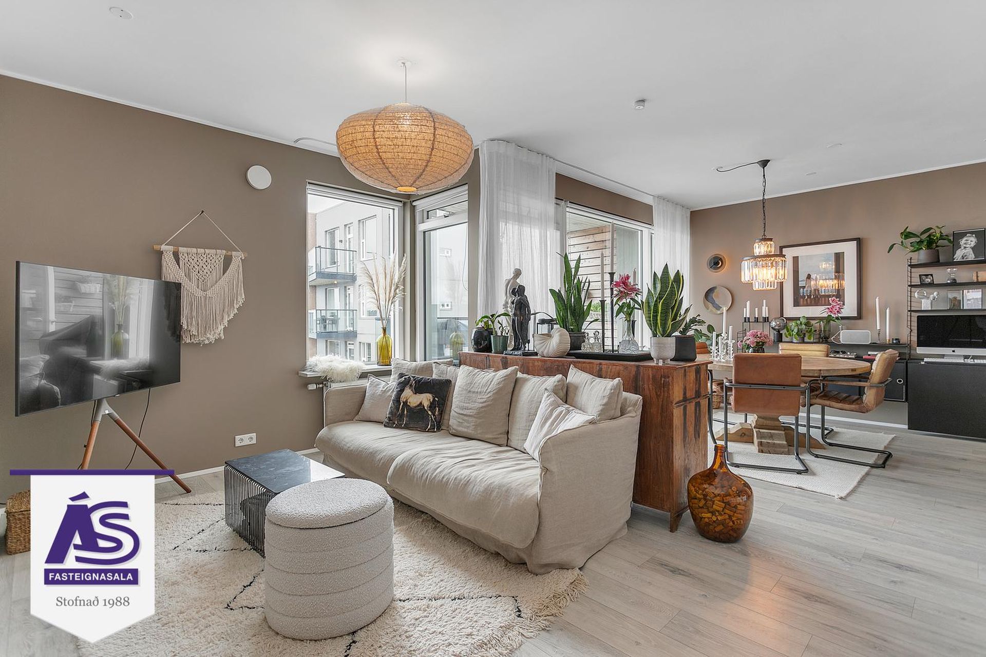 Vinastræti 8 - 0202, 210 Garðabær