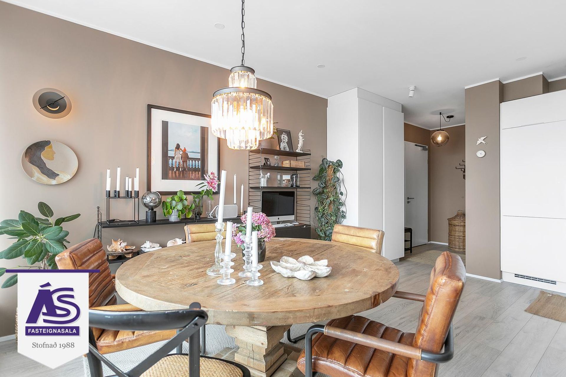 Vinastræti 8 - 0202, 210 Garðabær