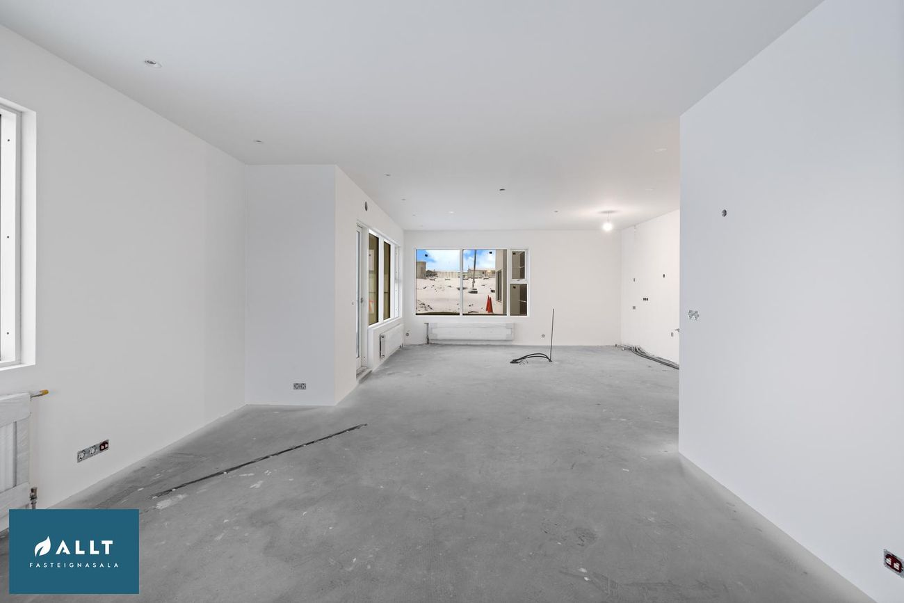 Asparlaut 24, 230 Reykjanesbær