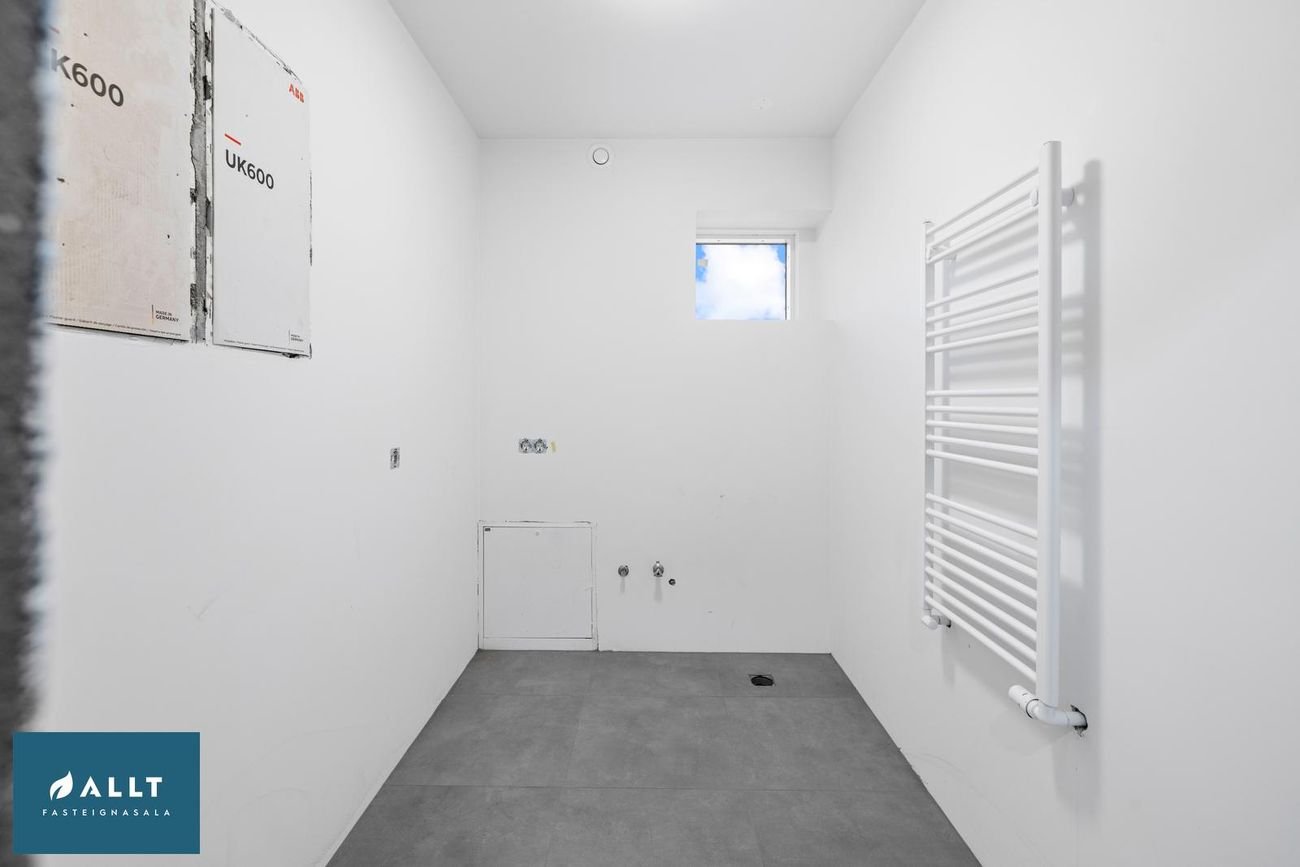 Asparlaut 24, 230 Reykjanesbær