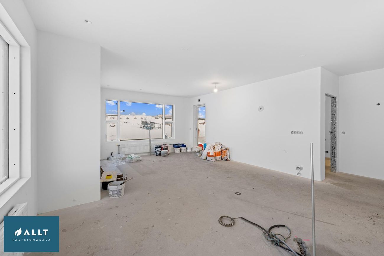 Asparlaut 24, 230 Reykjanesbær